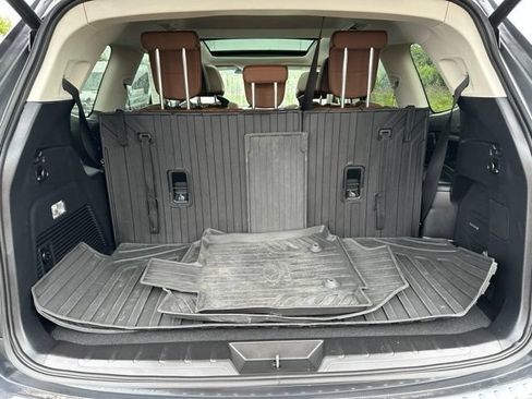 Used 2023 Subaru Ascent Touring AWD/4WD image 12