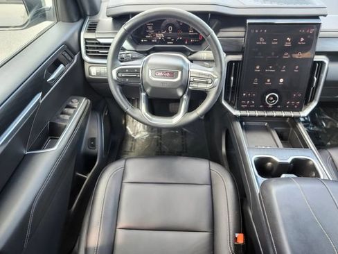 Used 2024 GMC Acadia Elevation w/ Luxury Package AWD/4WD image 13