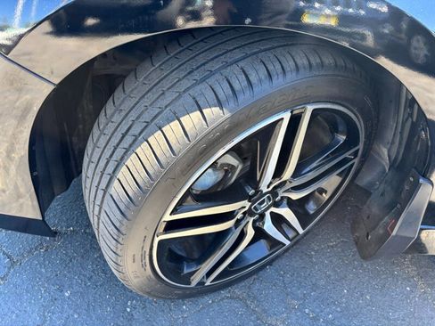 Used 2016 Honda Accord Touring image 19