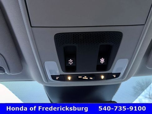 Certified 2025 Honda Pilot Elite image 28