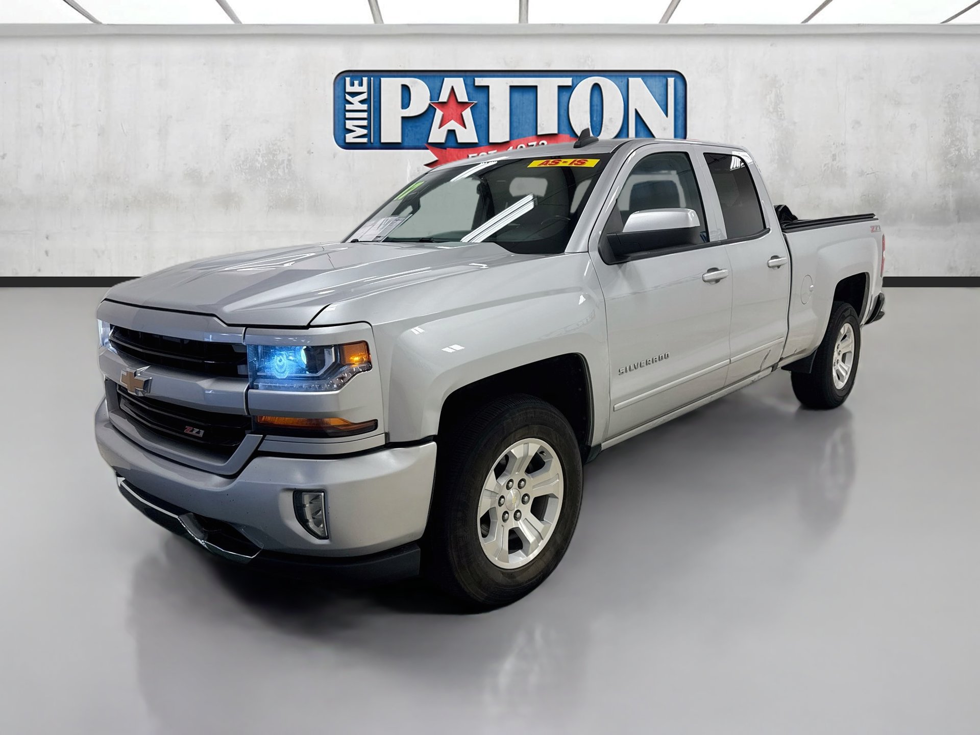 Used 2017 Chevrolet Silverado 1500 LT w/ All Star Edition AWD/4WD image 3