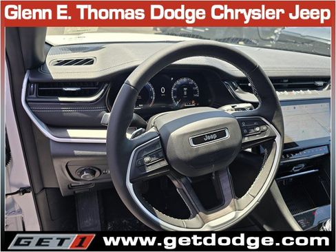 New 2026 Jeep Grand Cherokee Limited AWD/4WD image 11