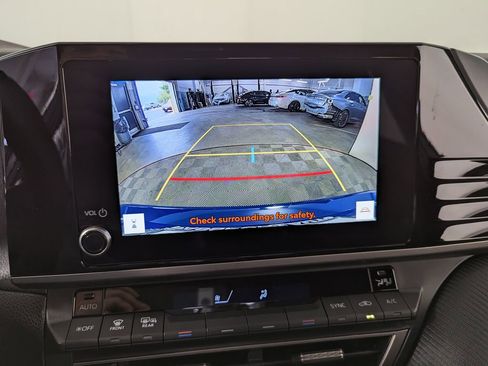 Certified 2025 Toyota Camry SE AWD/4WD image 34