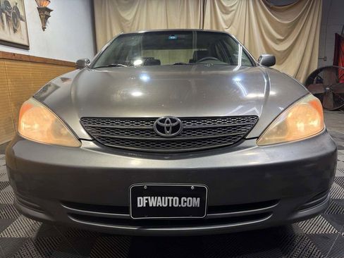 Used 2003 Toyota Camry LE FWD image 3