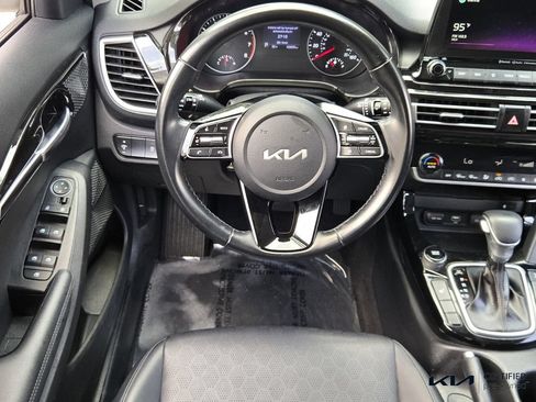 Certified 2022 Kia Seltos EX AWD/4WD image 13