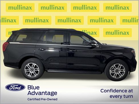 Used 2025 Ford Expedition Active image 2