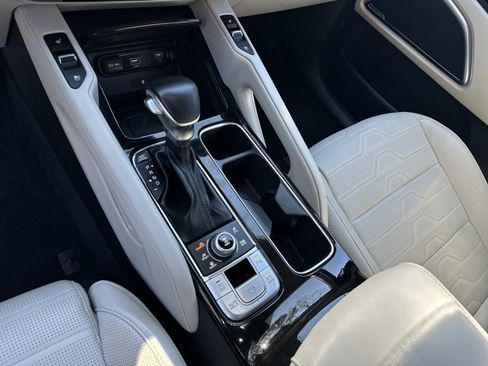 Used 2021 Kia Telluride SX w/ SX Prestige Package image 36