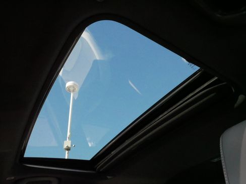 Used 2025 Toyota Camry SE w/ Multimedia Upgrade Package image 32