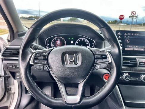 Certified 2018 Honda Accord Touring image 17