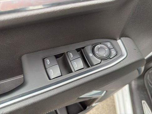 Used 2023 Chevrolet Silverado 1500 LT AWD/4WD image 24