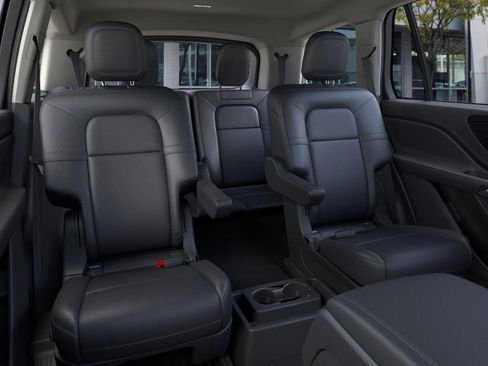 New 2026 Lincoln Aviator Premiere image 11