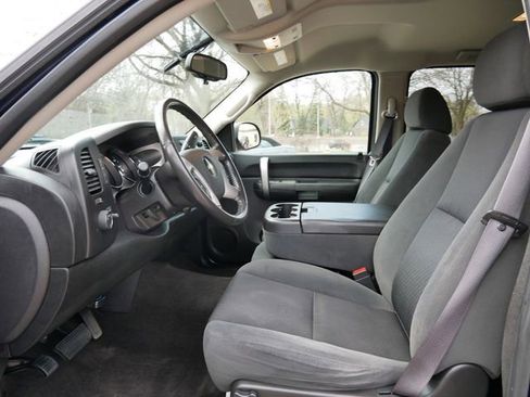 Used 2009 Chevrolet Silverado 1500 LT w/ Power Pack Plus AWD/4WD image 8