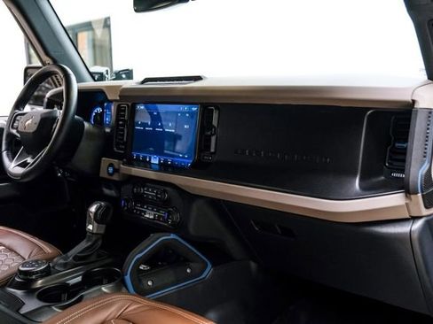 Used 2022 Ford Bronco Wildtrak image 52