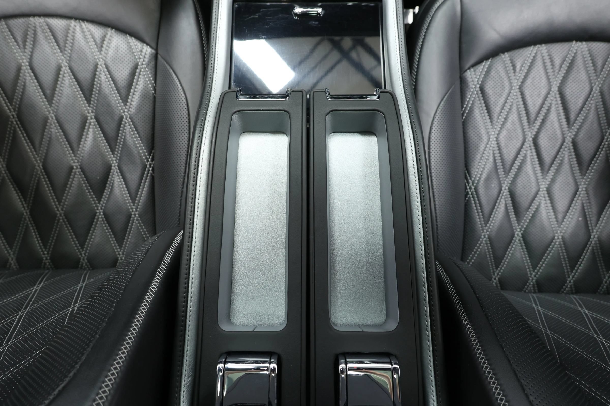 Used 2018 Bentley Mulsanne RWD image 55