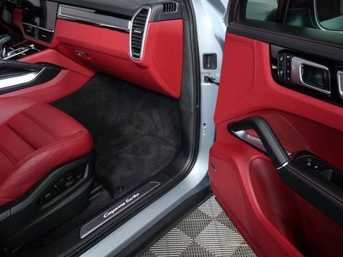 Certified 2022 Porsche Cayenne Turbo image 22