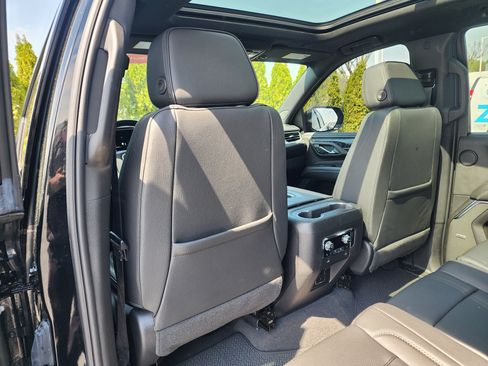 Used 2023 GMC Yukon Denali AWD/4WD image 16