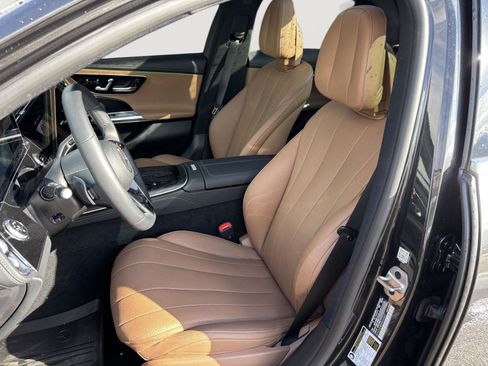 Used 2024 Mercedes-Benz E 350 4MATIC Sedan image 22