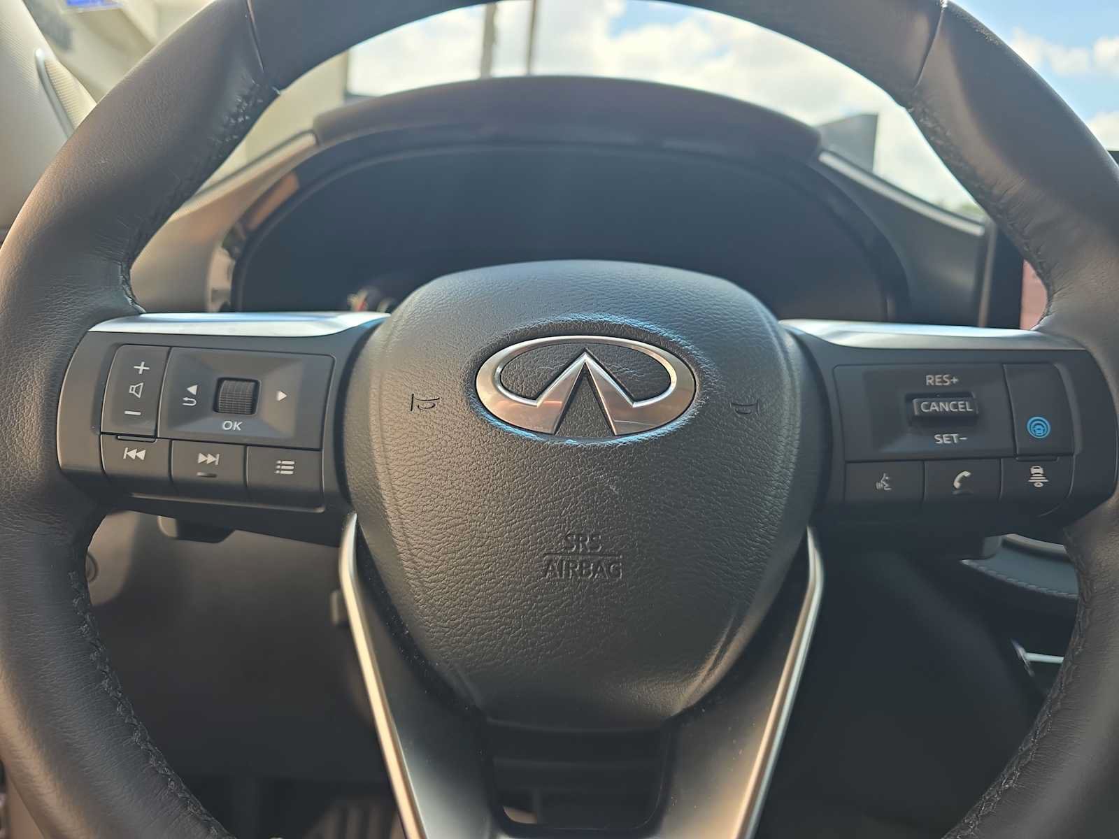 Used 2023 INFINITI QX60 Luxe w/ Performance Audio Package FWD image 20