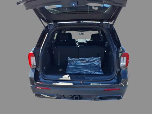 New 2026 Ford Explorer ST-Line image 8