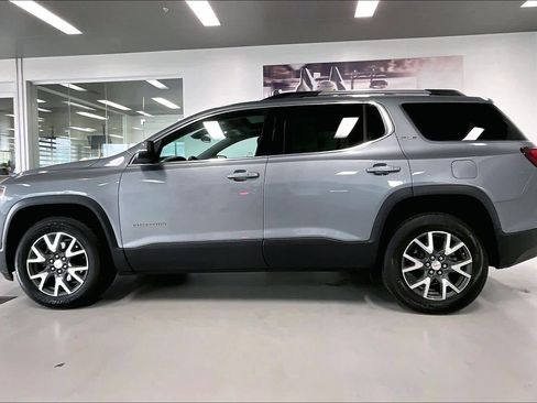 Used 2023 GMC Acadia SLE w/ Driver Convenience Package AWD/4WD image 3