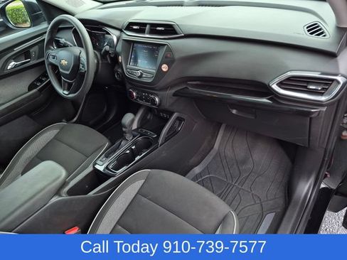 Used 2023 Chevrolet TrailBlazer LT FWD image 38