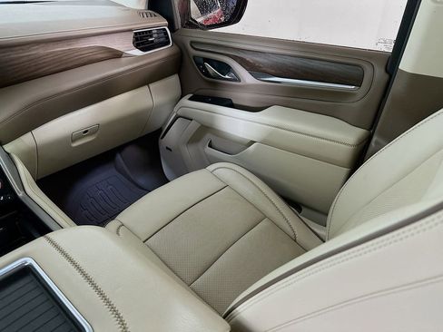 Used 2021 GMC Yukon Denali w/ Denali Ultimate Package image 31