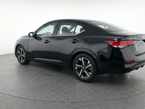 Used 2025 Nissan Sentra SV image 6