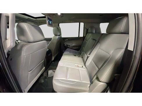 Used 2019 Chevrolet Suburban LT AWD/4WD image 16