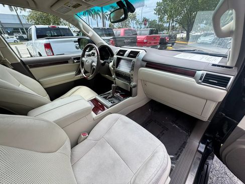 Used 2013 Lexus GX 460 w/ Comfort Plus Pkg AWD/4WD image 18