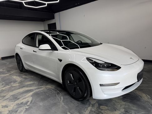 Used 2021 Tesla Model 3 Standard Range Plus RWD image 5
