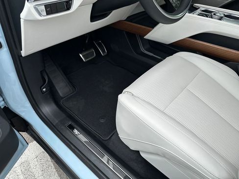 New 2026 Cadillac Vistiq Luxury AWD/4WD image 19