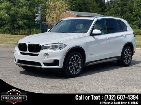 Used 2017 BMW X5 xDrive50i w/ Executive Package AWD/4WD image 3