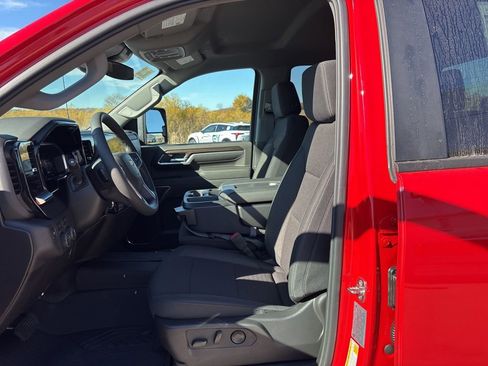 Used 2026 Chevrolet Silverado 3500 LT w/ Convenience Package image 10