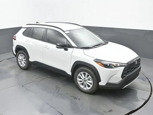 New 2026 Toyota Corolla Cross LE FWD image 26
