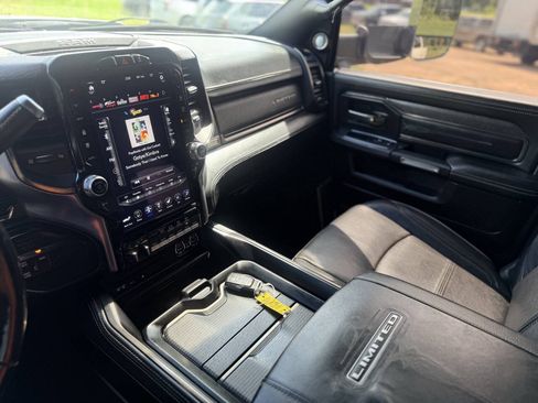 Used 2019 RAM 2500 Limited AWD/4WD image 26