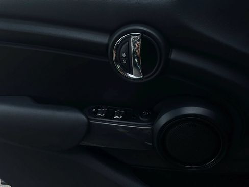 Used 2018 MINI Cooper 4-Door Hardtop FWD image 59
