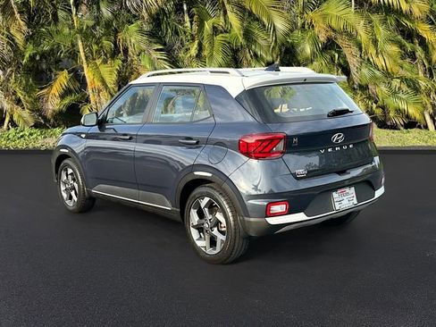 Used 2021 Hyundai Venue Denim image 7