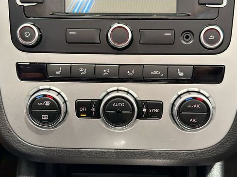 Used 2014 Volkswagen Eos Komfort FWD image 14