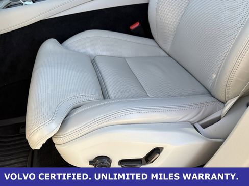 Certified 2023 Volvo XC90 B6 Ultimate w/ Lounge Package image 29
