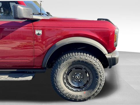 New 2025 Ford Bronco Big Bend w/ Black Diamond Package AWD/4WD image 4