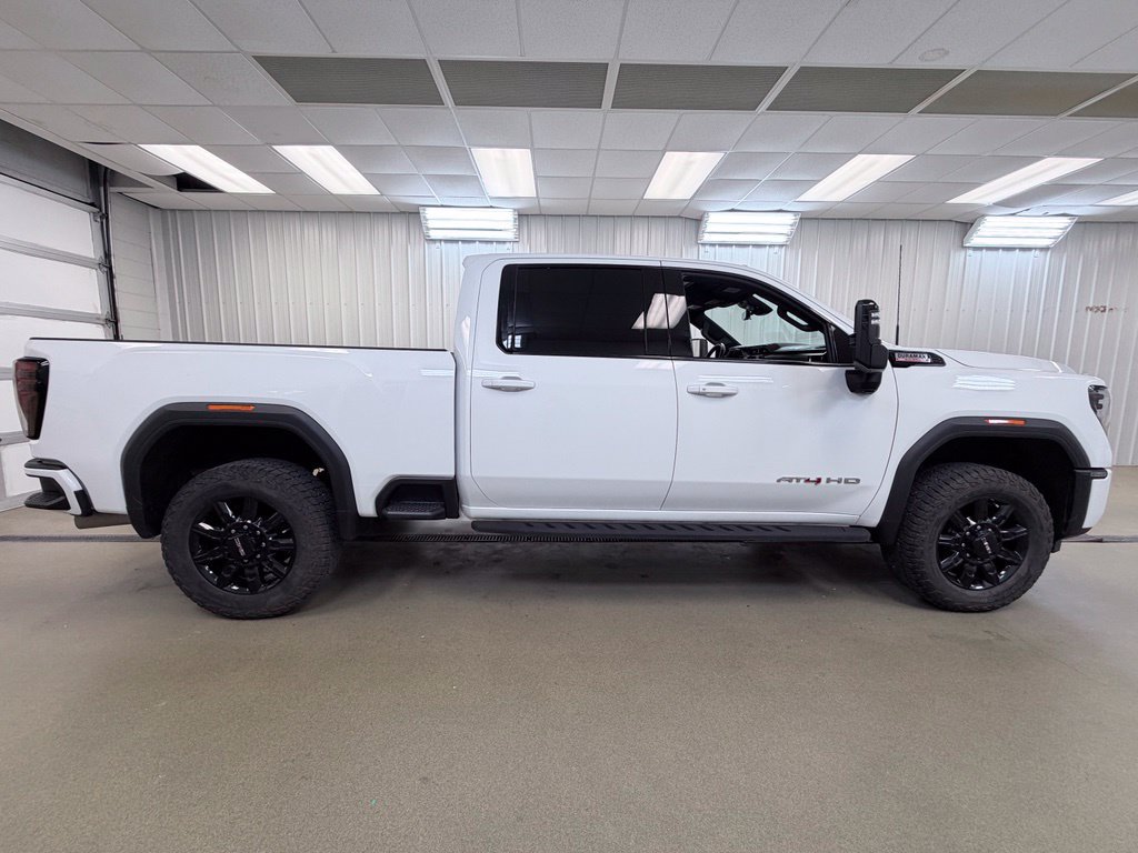 Used 2024 GMC Sierra 2500 AT4 w/ AT4 Premium Plus Package AWD/4WD image 8