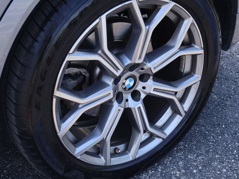 Used 2025 BMW X7 xDrive40i AWD/4WD image 45