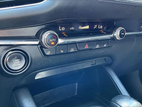 Used 2019 MAZDA MAZDA3 Sedan FWD image 11