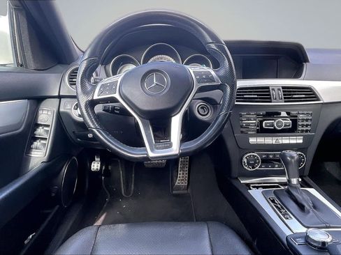 Used 2013 Mercedes-Benz C 250 Sedan image 5