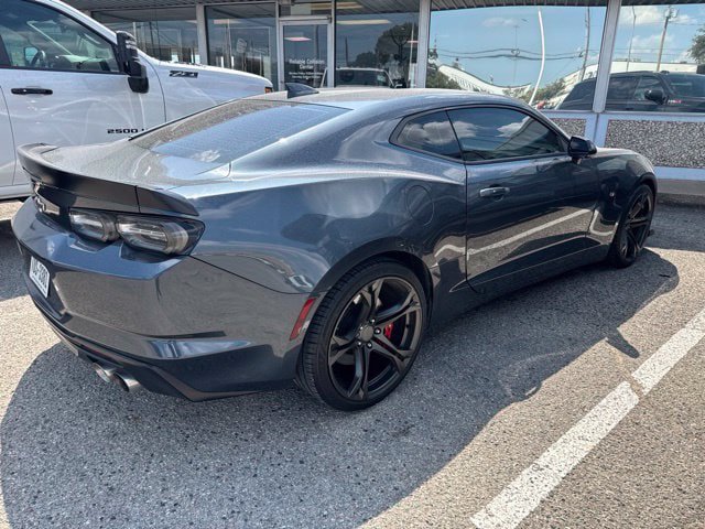 Used 2019 Chevrolet Camaro SS RWD image 4