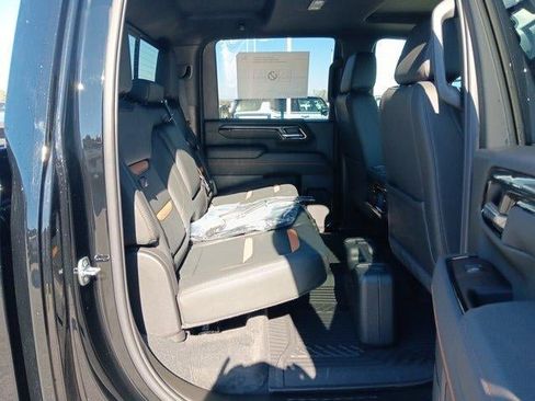 New 2026 GMC Sierra 2500 AT4 w/ AT4 Premium Plus Package AWD/4WD image 24