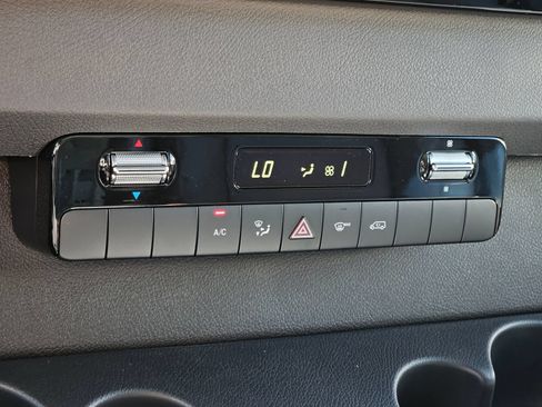 Certified 2025 Mercedes-Benz Sprinter 2500 image 22