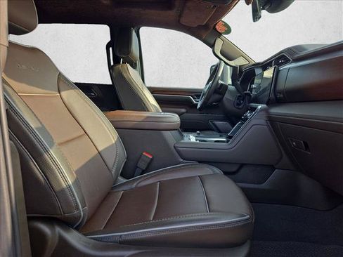 Used 2025 GMC Sierra 2500 Denali w/ Denali Reserve Package AWD/4WD image 19