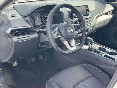 Used 2022 Nissan Altima 2.5 S image 12