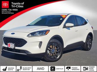 Used 2020 Ford Escape SE image 1